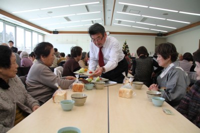 会長 L.鎌野 茂樹